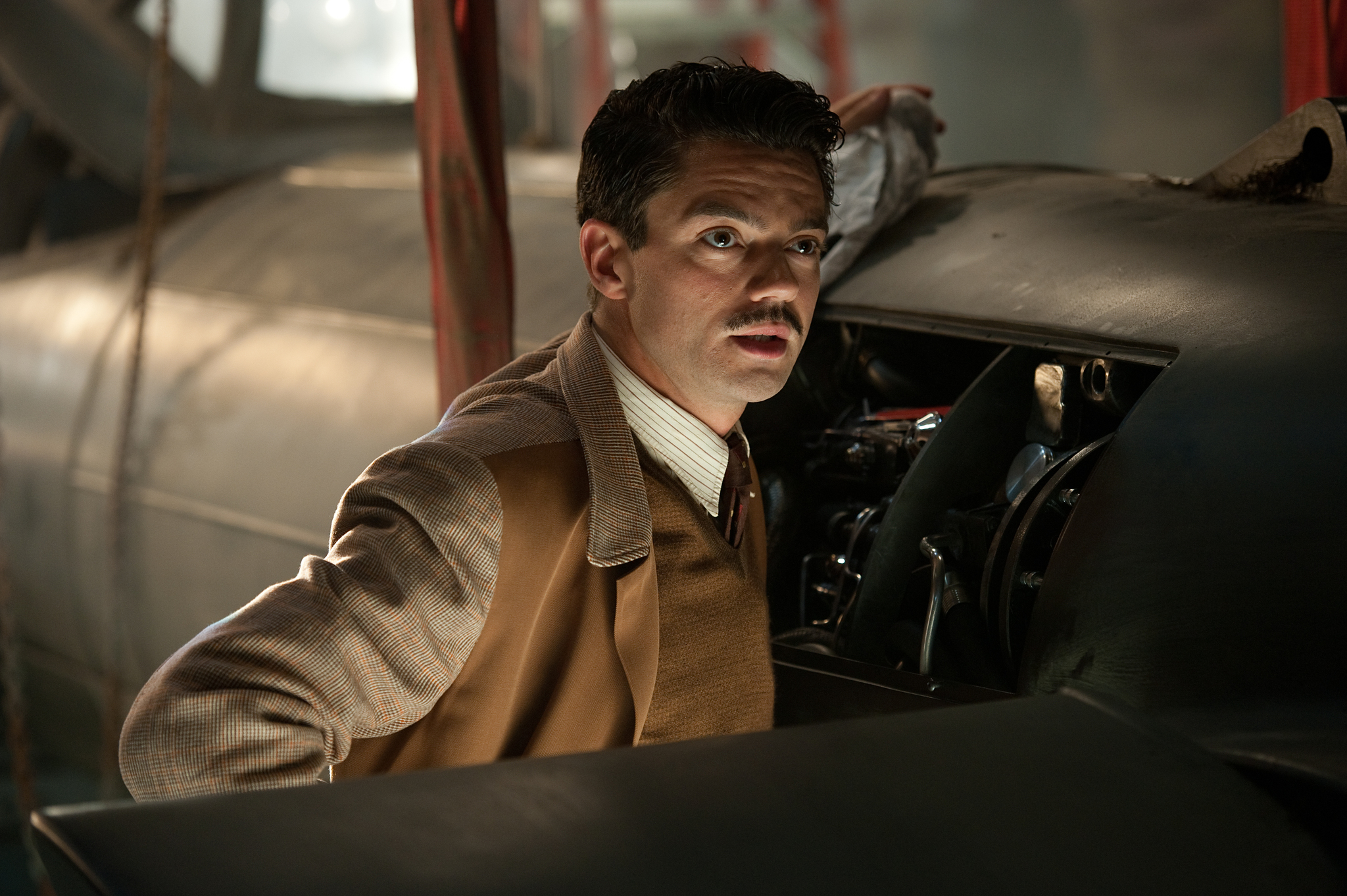 Kim jest Howard Stark?